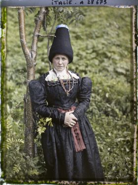 Image représentant Costume traditionnel de femme