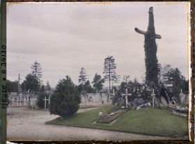 Image représentant France, Verdun, Vue d'ensemble de la tombe des sept soldats inconnus