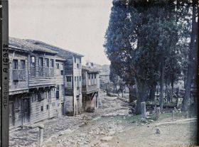 Image représentant Une rue près d'un cimetière dans le quartier de Kasimpasa