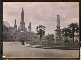 Image représentant France, Lourdes, Le Calvaire des Bretons et la Basilique