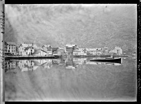 Image représentant Maisons au bord du lac