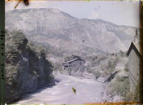 Image représentant Scierie au bord d'une rivière (l'Arly ?)