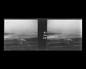 Image représentant Un kiosque à proximité de la chute du Fer à Cheval