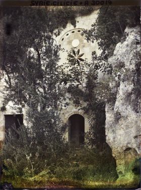Image représentant Façade de l'église rupestre de la grotte de Saint-Pierre