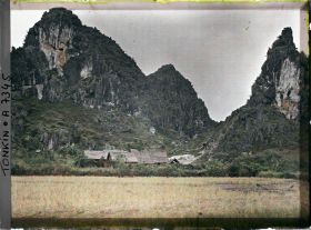 Image représentant Le village au pied des Rochers de Ky-lu'a