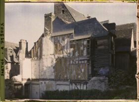 Image représentant Une maison délabrée rue Denfert-Rochereau