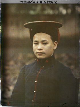 Image représentant Portrait en buste d'un tirailleur annamite, coiffé du salako