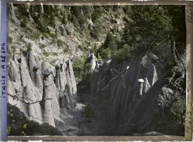 Image représentant Les Pyramides de terre (ou Cheminées de Fées) de Renon