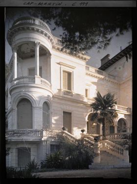 Image représentant La villa Cyrnos, appartenant à l'Impératrice Eugénie