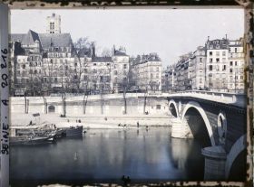 Image représentant Le pont Louis-Philippe et le quai de l'Hôtel de Ville vu du quai de Bourbon
