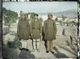 Image représentant Trois soldats grecs de Corinthe