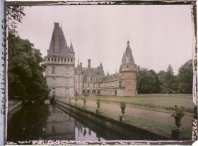 Image représentant Vue du château prise depuis le parc