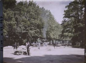 Image représentant La réfection de la chaussée à la porte de Boulogne, bois de Boulogne