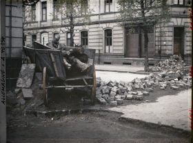 Image représentant Barricade, Hôtel de Ville