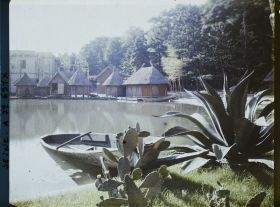 Image représentant L'Exposition Coloniale Internationale de 1931, le village indigène de l'AOF (Afrique occidentale française)?