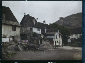 Image représentant France, Kaysersberg, Maisons près de la Veiss et le Château