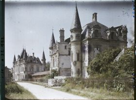 Image représentant France, Chiry, Pavillon d'entrée du Château