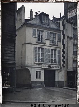 Image représentant Ancienne maison de chanoine rue du Cloître-Notre-Dame