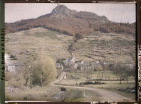 Image représentant France, Besse, Sur les bords du Pavin