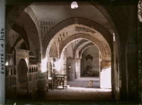 Image représentant Intérieur de l'église copte Béni Mansour