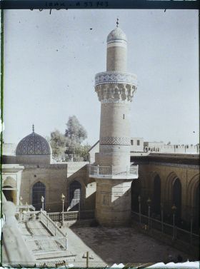 Image représentant L'un des minarets de la mosquée du Cheikh Abdel-Kader el-Gaïlani (XVIIe siècle)