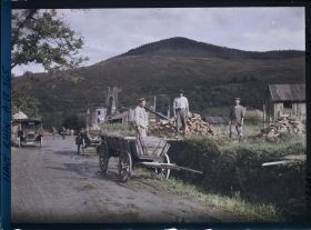 Image représentant France, Metzeral, Ouvriers travaillant à la reconstruction du Village