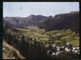 Image représentant France, Mont-Dore, Le fond de la Vallée et les Burons