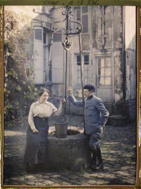 Image représentant France, Noyon, Une Vieille Cour à Noyon