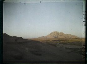 Image représentant Afghanistan, Dilaram, Coucher de Soleil sur la montagne isolée deKoh-i-Duzdan