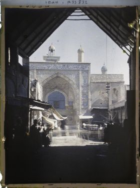 Image représentant L'entrée de la mosquée funéraire d'Husayn (Hussein)