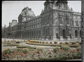 Image représentant Aile Denon du Palais du Louvre depuis la place du Carrousel