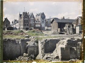 Image représentant France, Arras, Nouvelles maisons Place de la Vaquerie