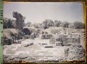 Image représentant Ensemble de ruines du temple d'Appolon Pythios