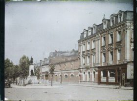 Image représentant France, Arras, Boulevd Carnot et monumt de 1870-71