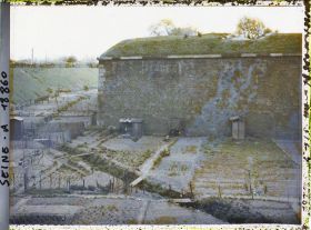 Image représentant Les jardins ouvriers aux pieds des fortifications, à la porte de Vincennes