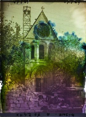 Image représentant Ensemble de l'église en reconstruction