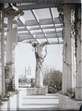 Image représentant La pergola du palais d'été du résident général