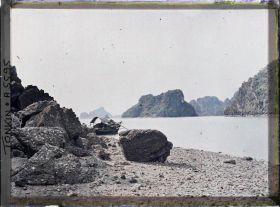 Image représentant Paysage près du Tunnel de Cam-pha (ou " Tunnel de la douane ")