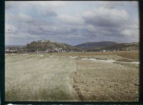 Image représentant France, Dun s/Meuse, Vue de Dun s/Meuse prise de la route de Romagne