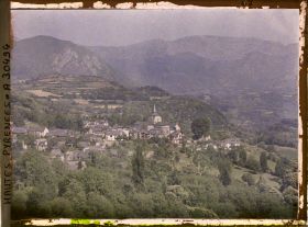 Image représentant France, St Savin, St Savin, vue d'ensemble