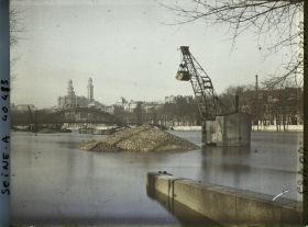 Image représentant La crue de la Seine depuis le port de la Bourdonnais vers le Trocadéro