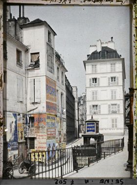 Image représentant La rue des Ursins vue du quai des Fleurs