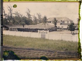 Image représentant Cour d'une factorerie d'huile de palme