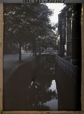 Image représentant Canal bordant la Oude kerk