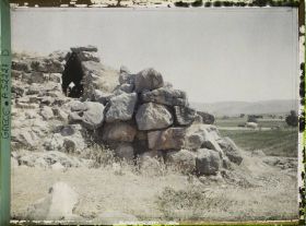 Image représentant Vue d'ensemble sur des casemates de la citadelle (est ou sud) et sur la galerie couverte les desservant