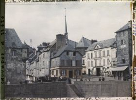 Image représentant Vieilles maisons sur le port