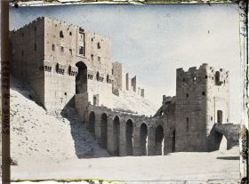 Image représentant L'entrée de la citadelle