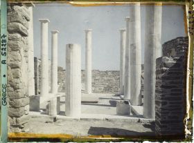 Image représentant Cour de la Maison du Dionysos