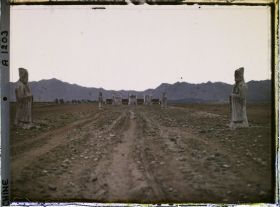 Image représentant Ming Shisanling (" Treize Tombeaux des Ming ")