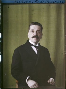 Image représentant https://musee-albert-kahn.s-museum.fr/home/NWQ2OTAwYzNmYjZlZTk1ZWQwODJmMjY4L2dlbmVyaWMtbm90aWNlLXRhYi9hdXRob3JpdHkvNjE3YTc5ZjVjZjhiODk2OGIzMzM3ZDIx/5d6900c3fb6ee95ed082f268/generic-notice-tab/authority/617a79ebcf8b8968b3336d2d Monsieur de Figueiredo